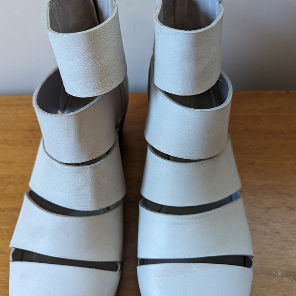 Elana Lachi Leather Western Cut-out Boots Grey Boho - Picture 5 of 16